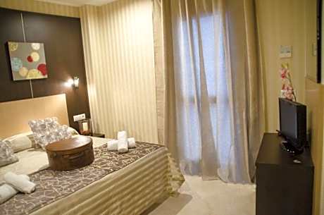 Comfort Suite, Balcony (2 Twin Beds and 1 Double Sofa Bed)