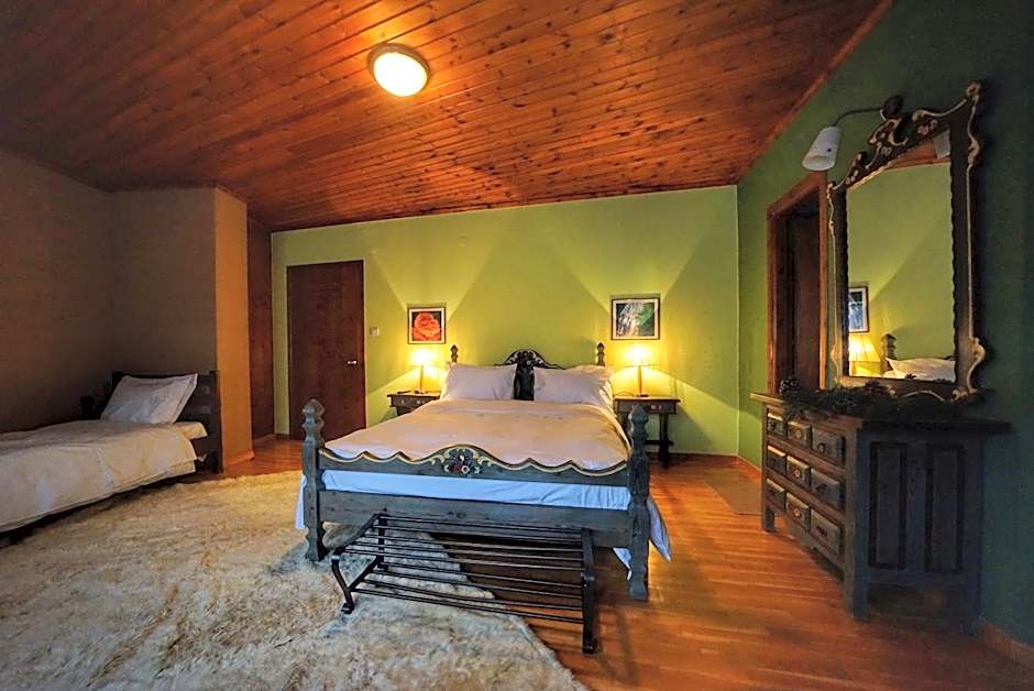 To Balkoni tis Agorianis