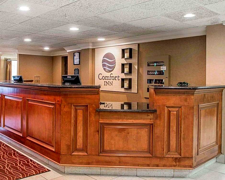 Comfort Inn Livonia