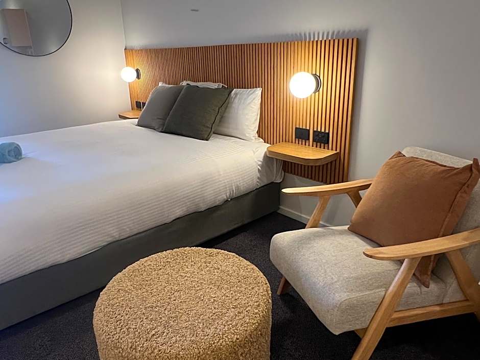 South Seas Motel & Apartments