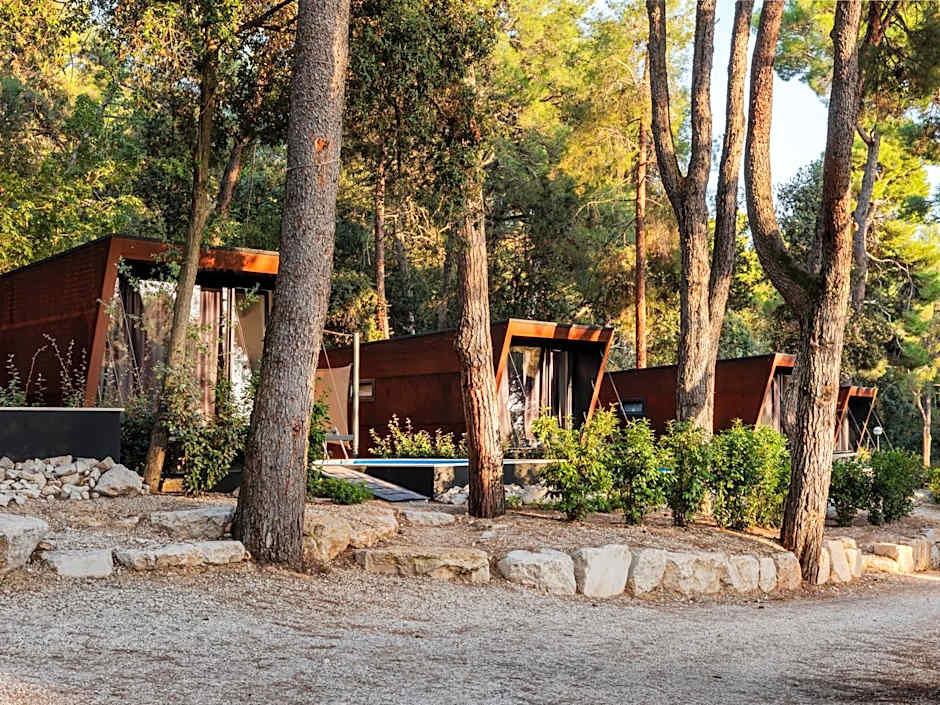 Porton Nature Hideouts