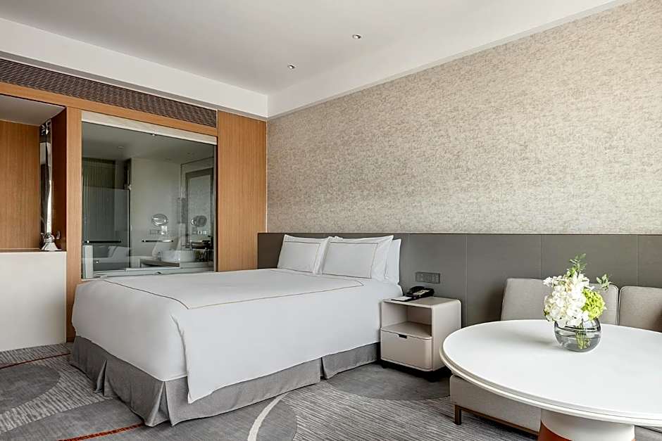 Photo 1 of 3 of Classic 1 King Bed