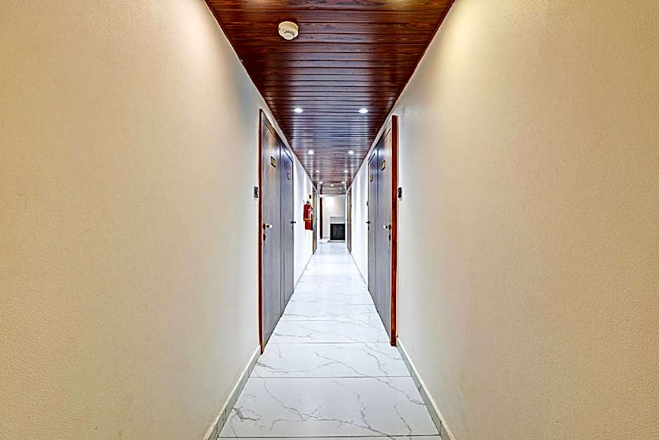 Super Hotel O Althan Formerly Hotel Niraant