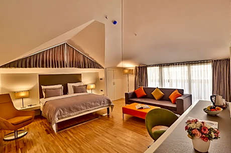 Business Life Boutique Hotel