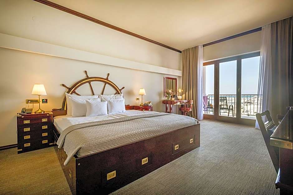 Photo 1 of 10 of Deluxe, Sea View