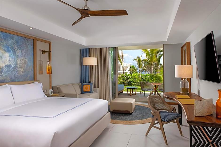Conrad Punta de Mita