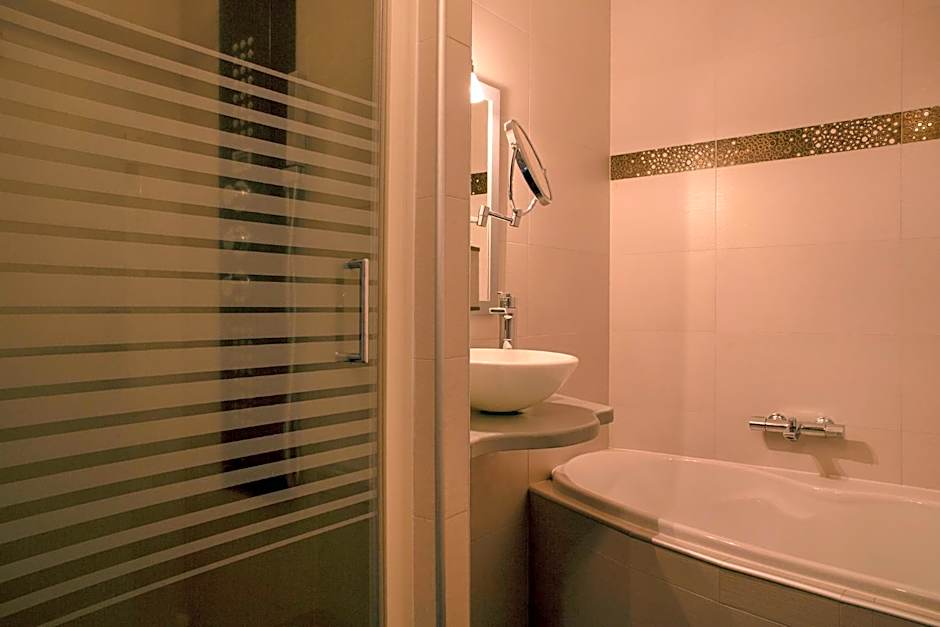 Auberge de la Petite Ferme, Super-Besse Est, The Originals Relais