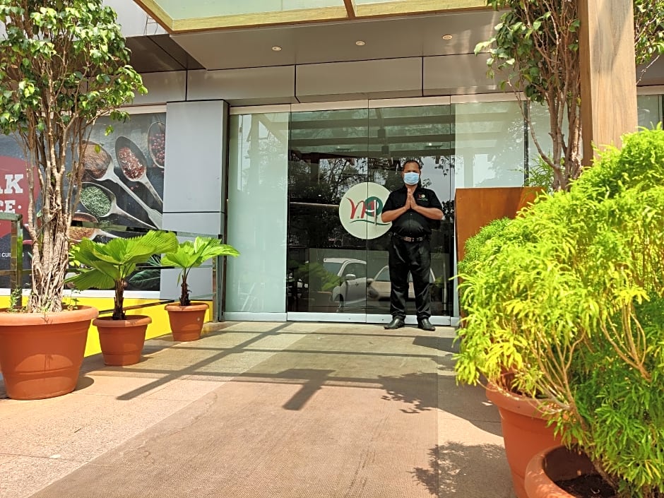 Metro Plaza Hotel by RAK Rooms