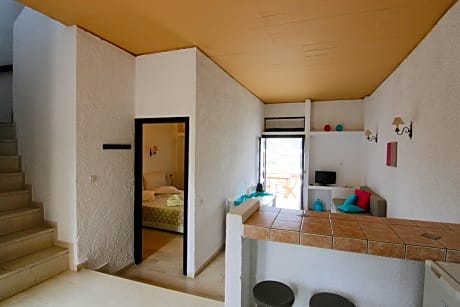 FAMILY WITH SEA VIEW