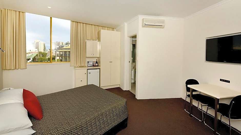 Atlantic Tower Motor Inn