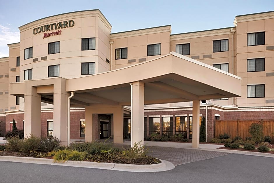 Courtyard by Marriott Salisbury