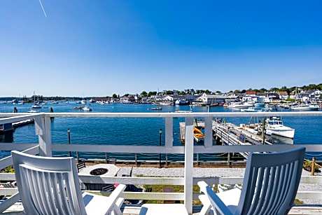 Two Queen Superior Full Harbor View 2nd Floor
