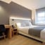 Hotel Distrito Oeste