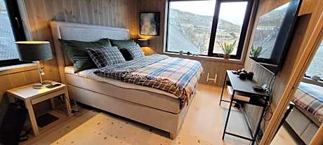 Four-Bedroom Apartment with Balcony