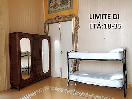 Bed in 6-Bed Mixed Dormitory Room