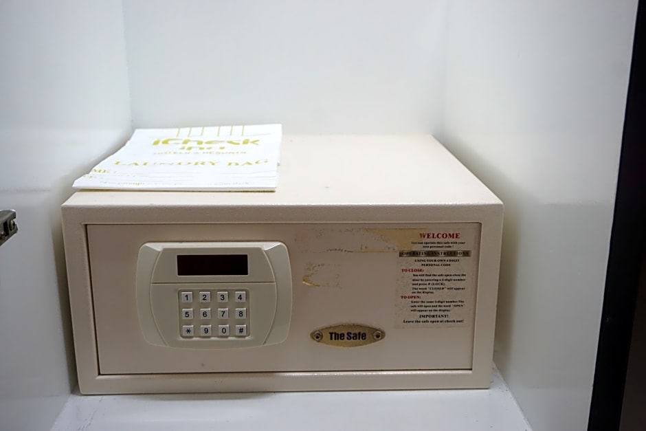 Studio Sukhumvit 11 By iCheck inn