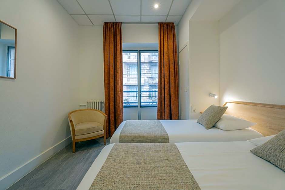 Hotel Busby