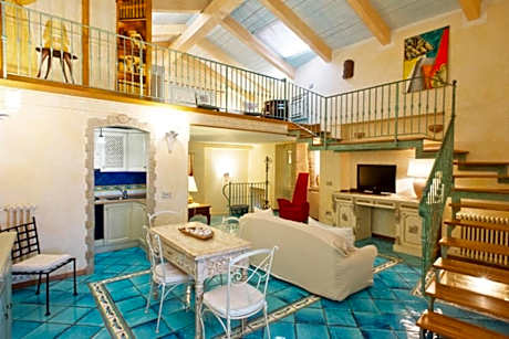 Deluxe Suite with Sea View