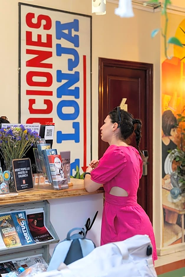 Home Youth Hostel by Feetup Hostels