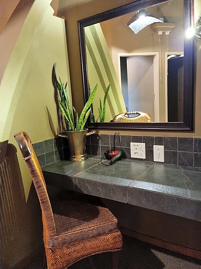 Bass Lake Country Lodge