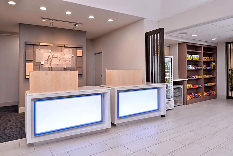 Holiday Inn Express Hotel & Suites Elgin By IHG