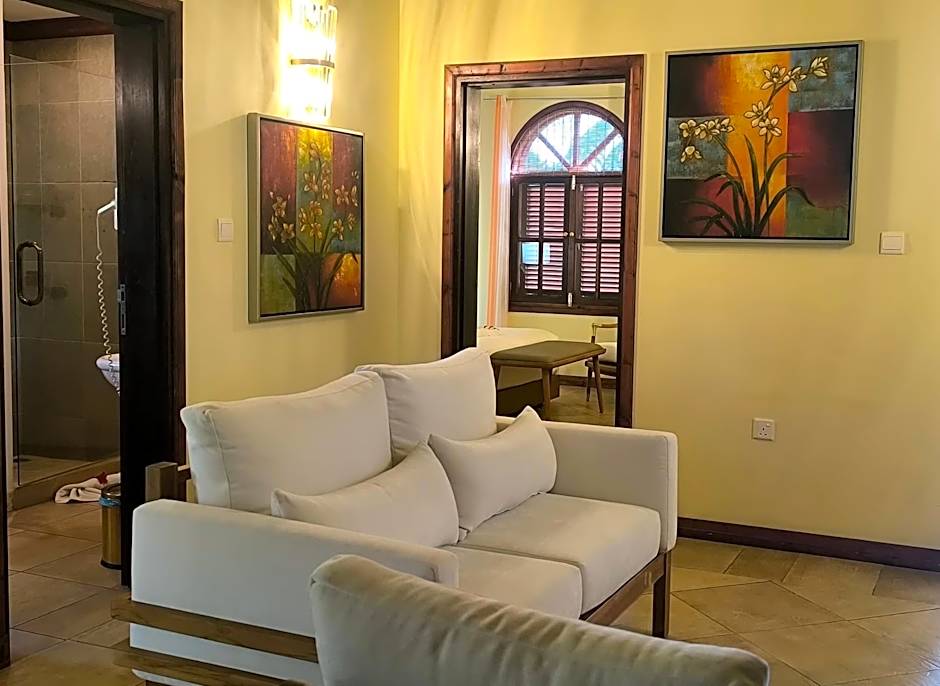 Castello Beach Hotel