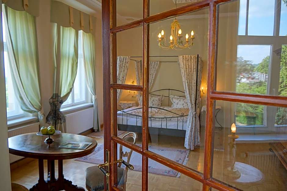 Hotel-Appartement-Villa Ulenburg