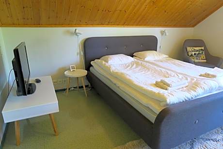 Deluxe Double Room with Shower