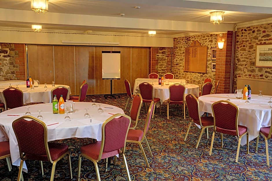 Knights Hill Hotel & Spa