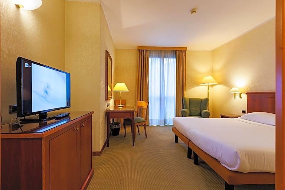 Hotel Excelsior Magenta