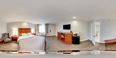 Two Double Beds with Roll-In Shower  - Accessible/Non-Smoking