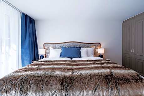 Etoile Premier Room