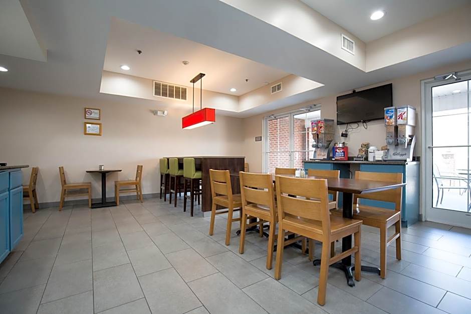 Country Inn & Suites by Radisson, Boone, NC