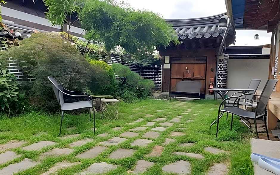 Gaeunchae Hanok Guesthouse Jeonju
