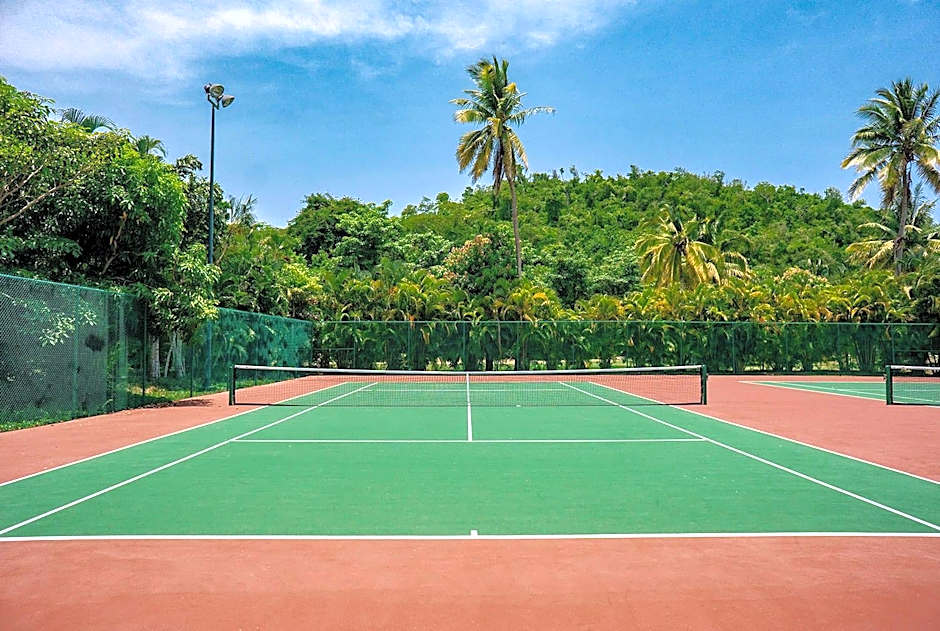 El Careyes Club & Residences