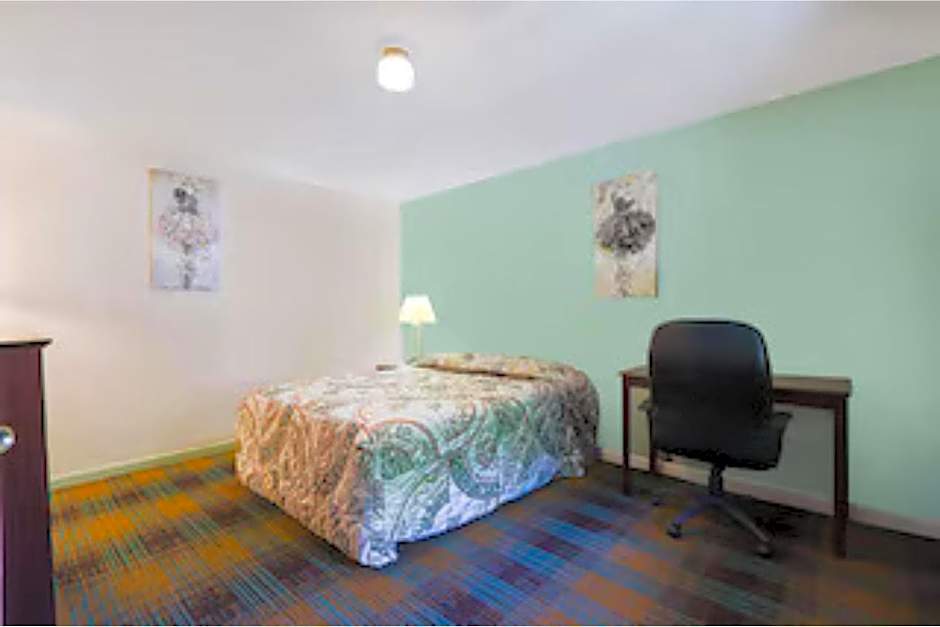 Travelers Inn by OYO Beaver, Hwy 19