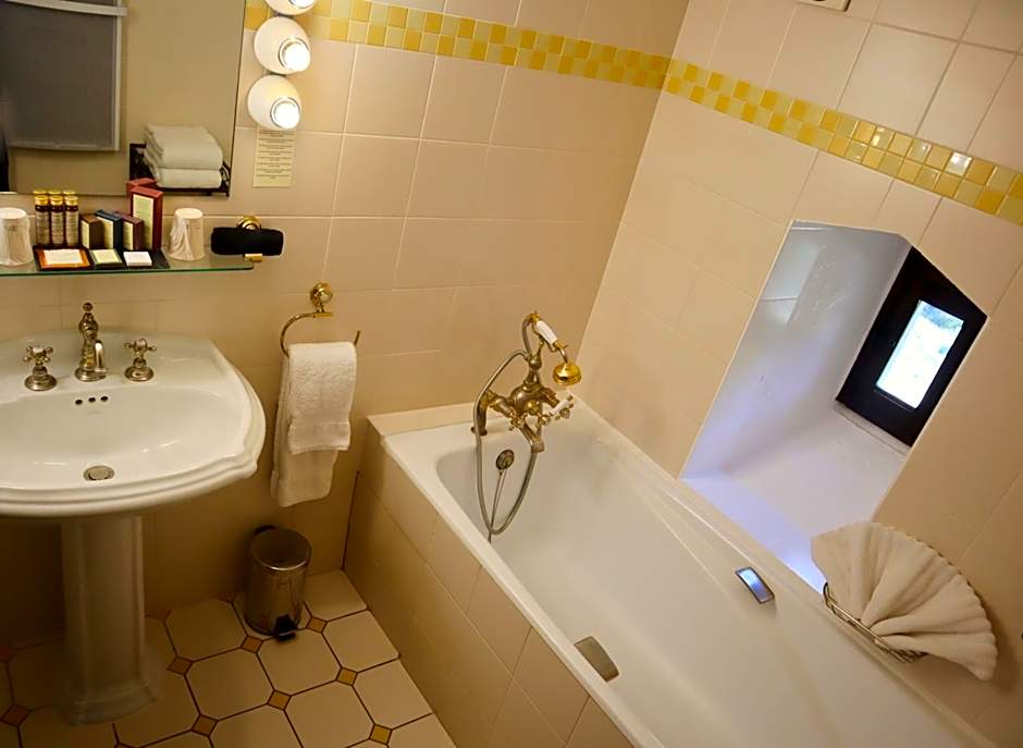 Château De La Caze Piscine & Spa - Ste Enimie