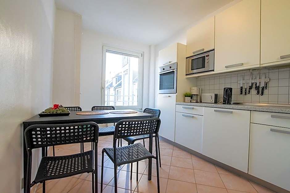 Tolstov-Hotels Old Town Apartment
