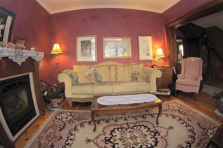 Bondy House Bed & Breakfast
