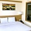 Luxe Hotel