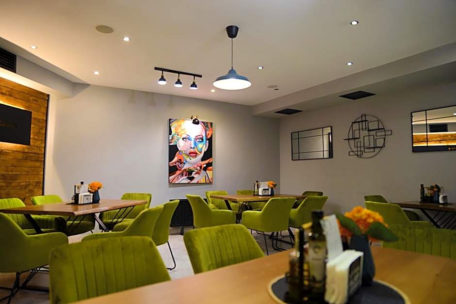 City House Family Hotel & Restaurant