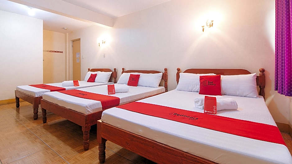 RedDoorz @ Golden Victory Hotel Mabalacat Pampanga