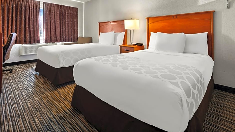Magnuson Hotel Detroit Airport