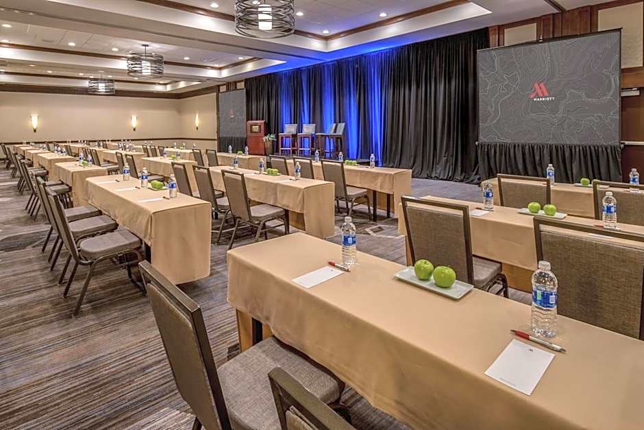 Fullerton Marriott At California State University