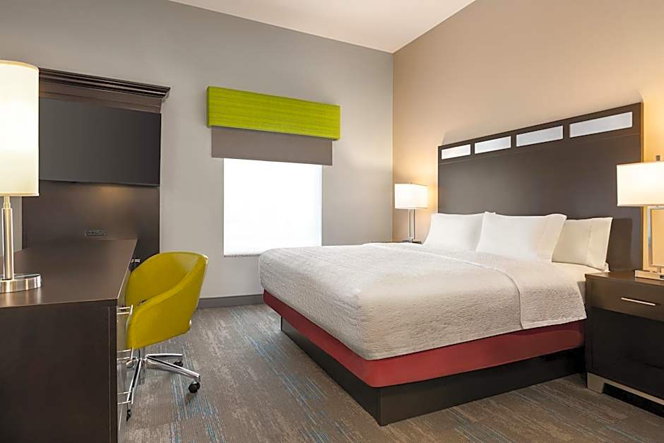 Hampton Inn By Hilton And Suites York South