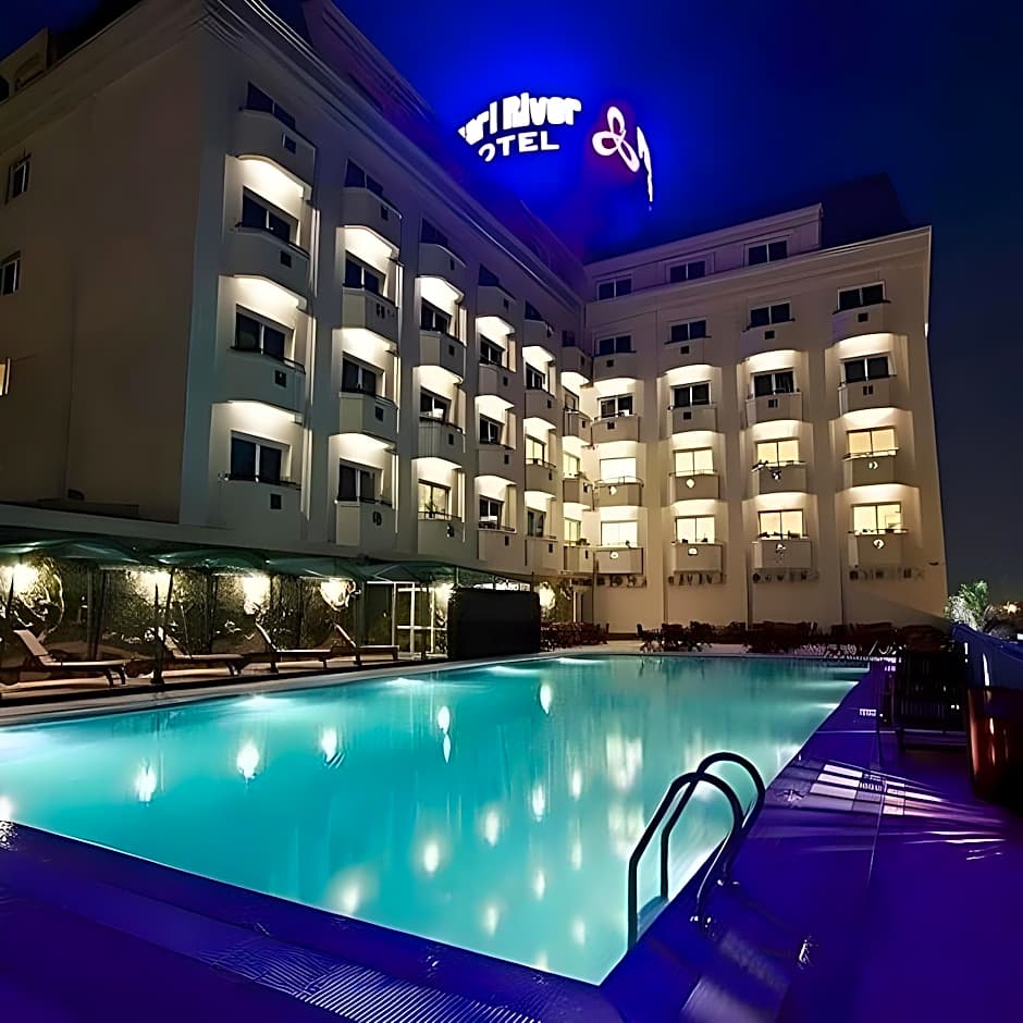 Pearl River Hotel & Apartment