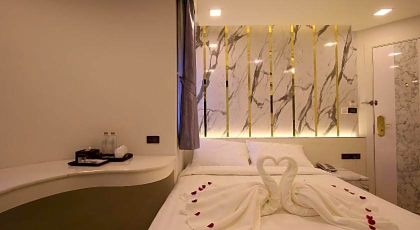 Pratunam Atrium Hotel