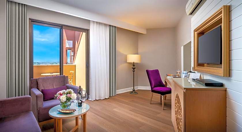 Villa Side Residence