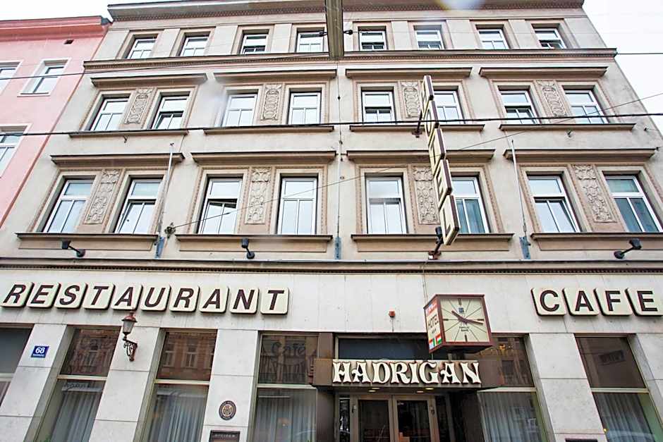 Hotel Hadrigan