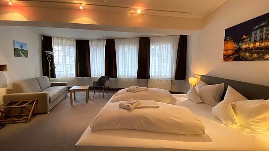 Horchem Hotel-Restaurant-Cafe-Bar
